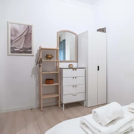 Hidden Gem 1 In Center Apartment *